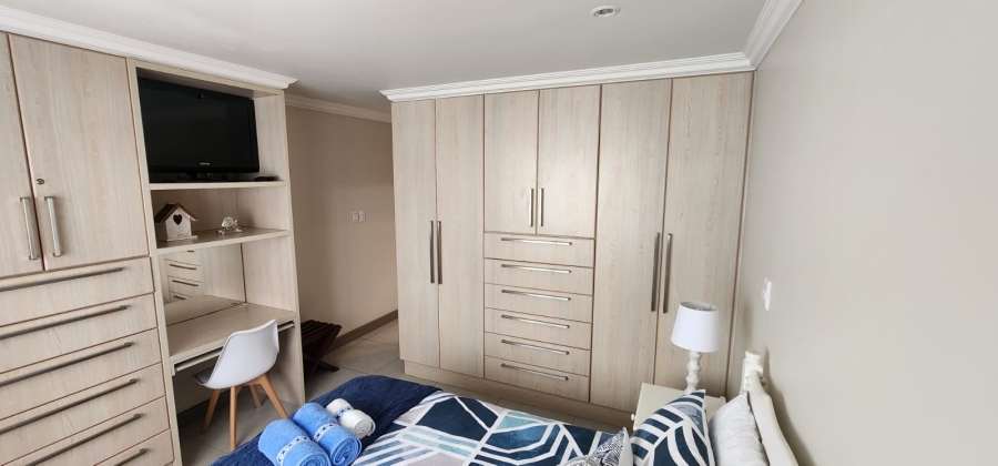 6 Bedroom Property for Sale in Herolds Bay Western Cape